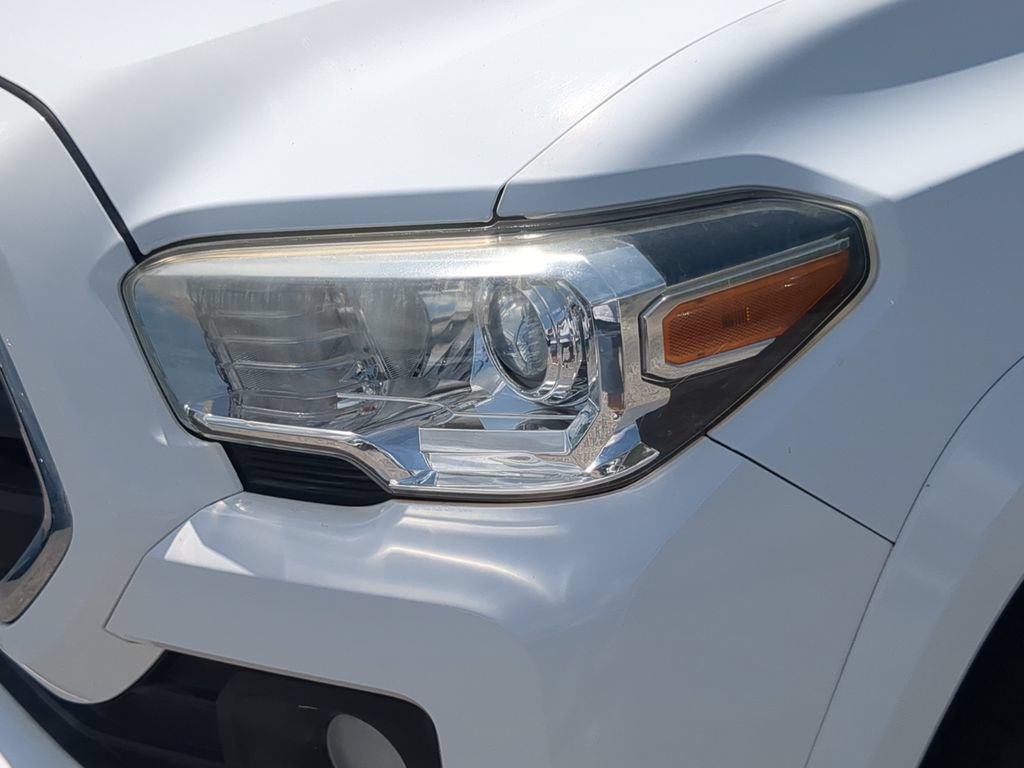 Used 2019 Toyota Tacoma SR5 RWD image 7