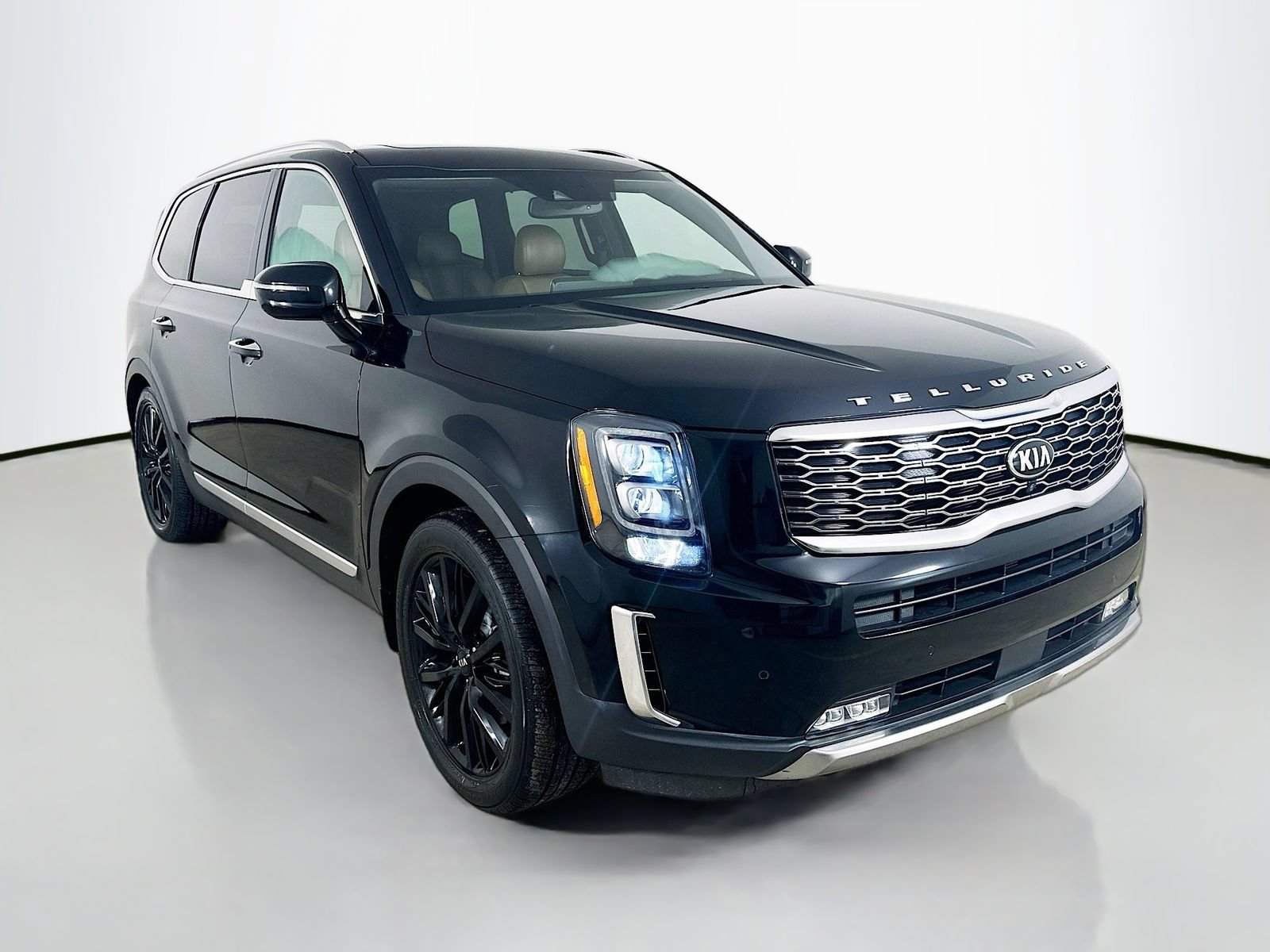 Used 2020 Kia Telluride SX w/ SX Prestige Package AWD/4WD image 3