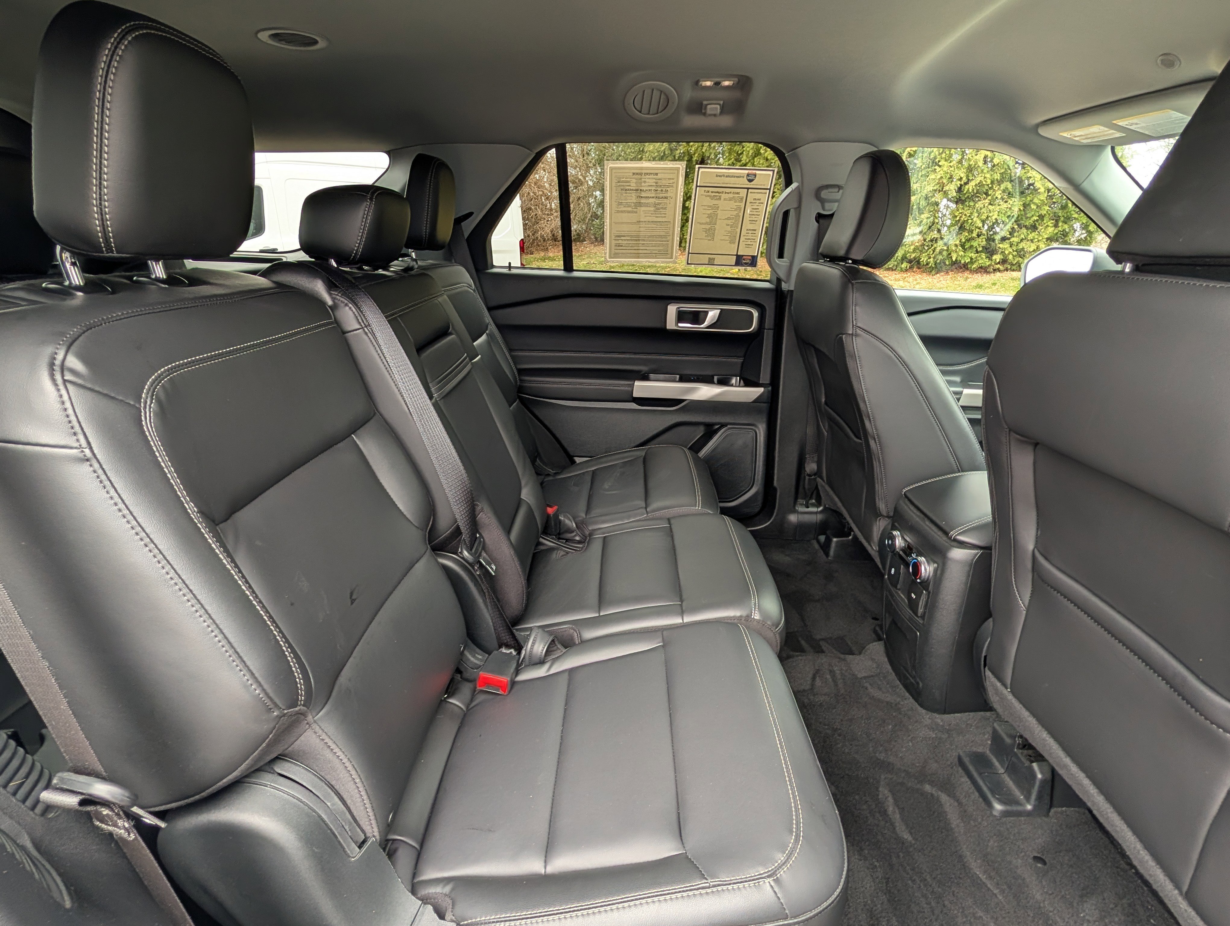 Used 2023 Ford Explorer XLT w/ Equipment Group 202A image 33