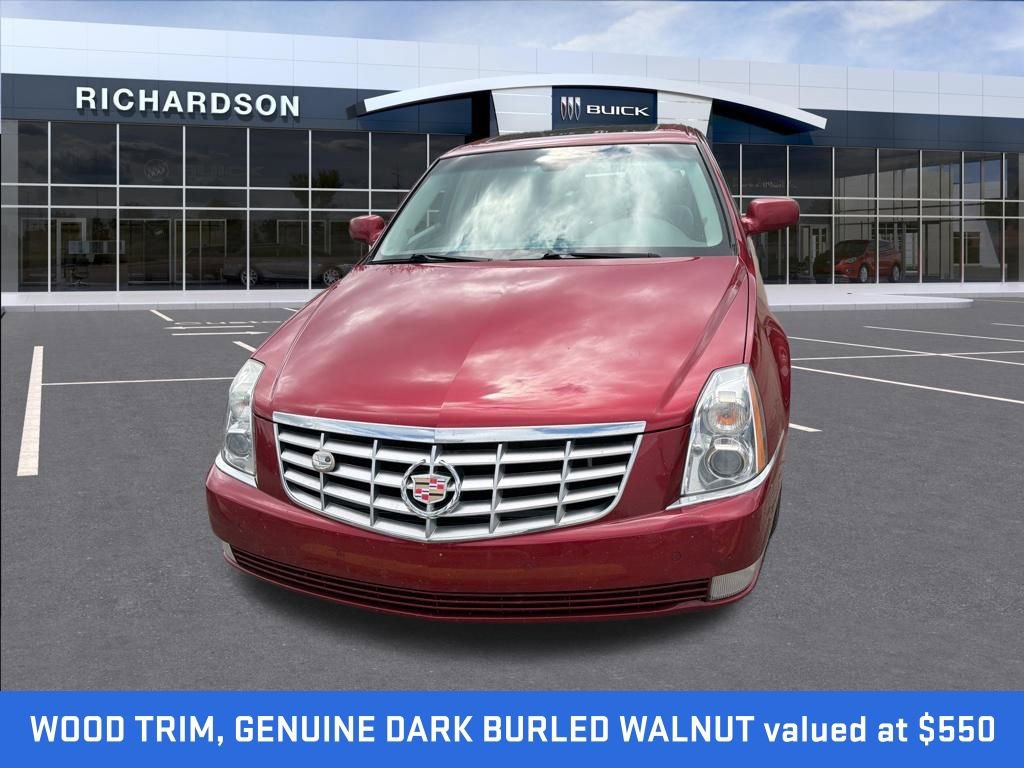 Used 2011 Cadillac DTS Luxury FWD image 3