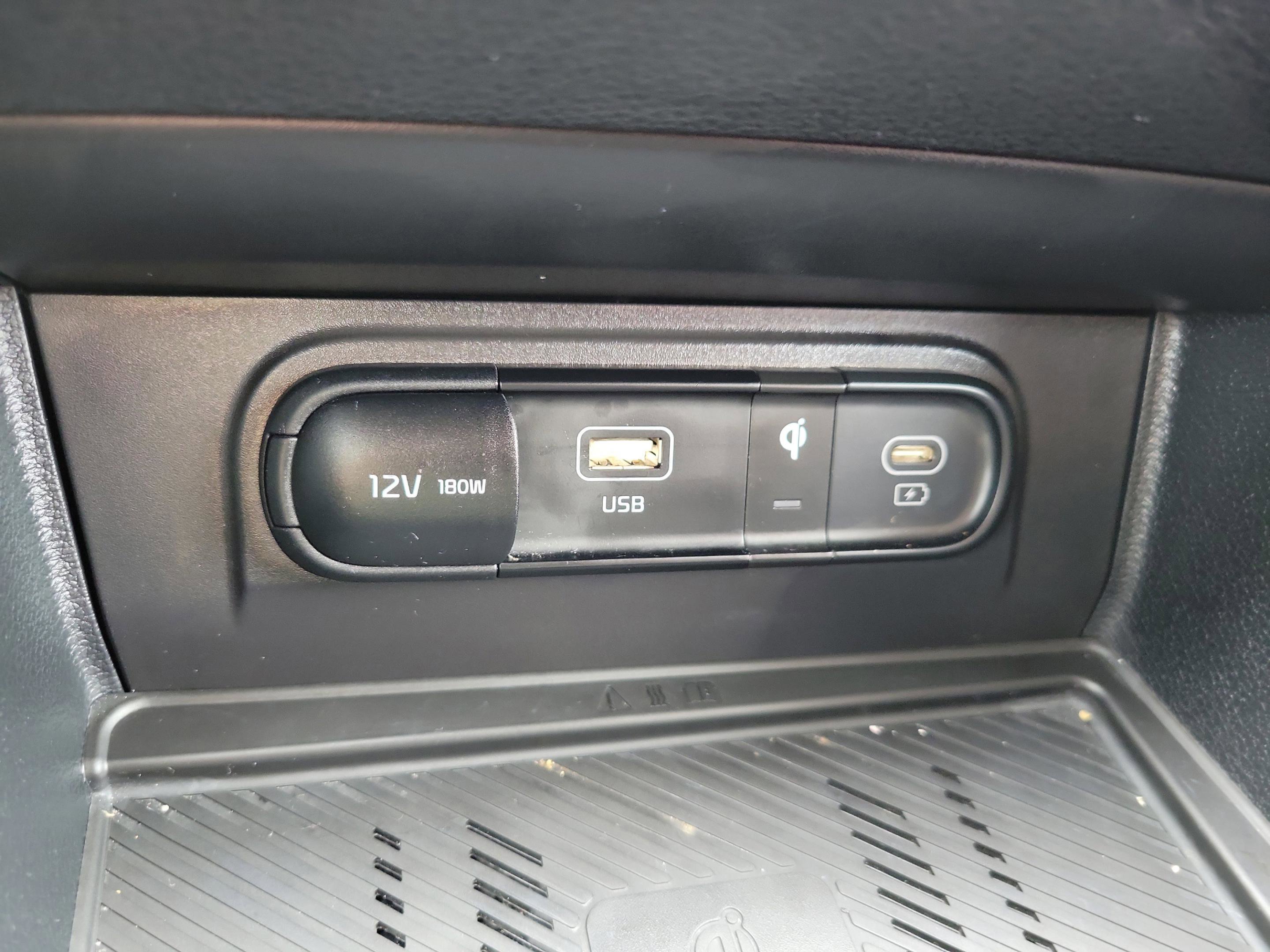 Certified 2024 Kia Sportage EX image 22