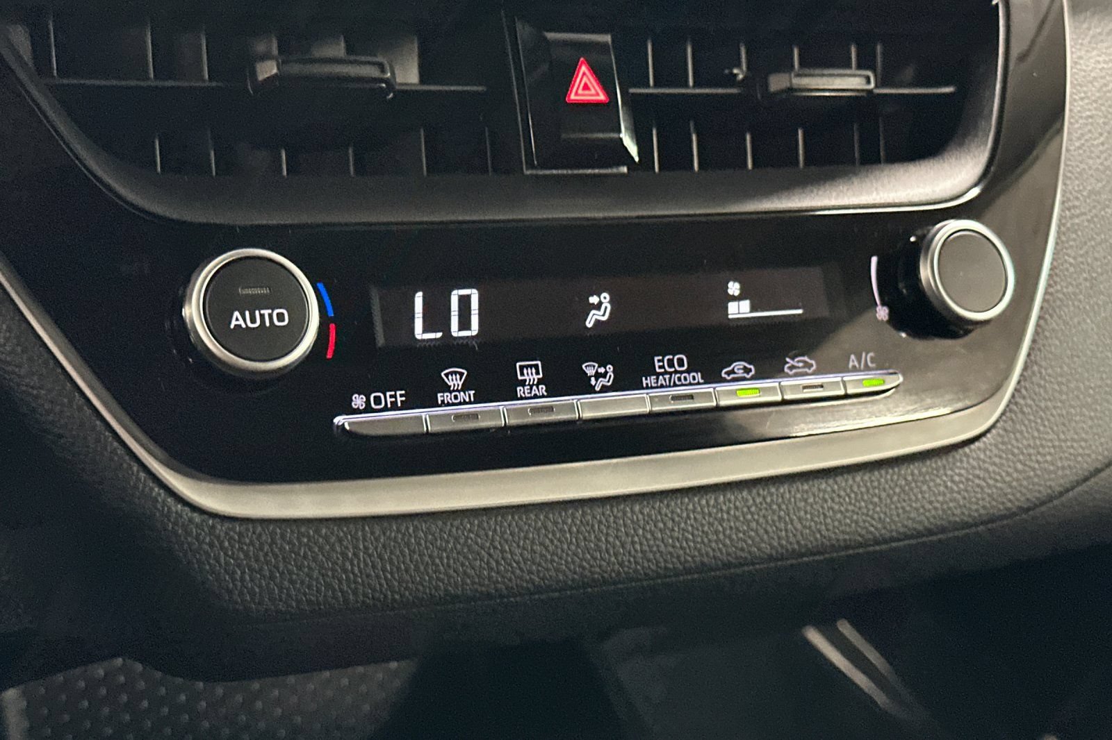 Certified 2025 Toyota Corolla LE FWD image 19