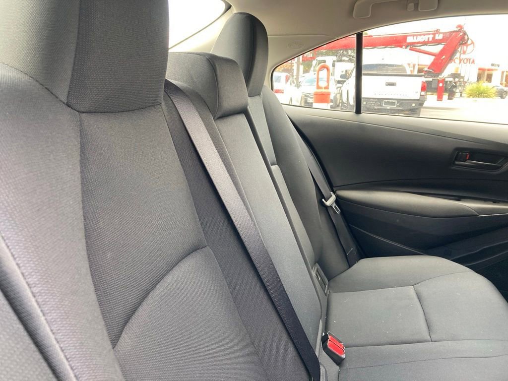 Used 2026 Toyota Corolla LE w/ LE Premium Package FWD image 11