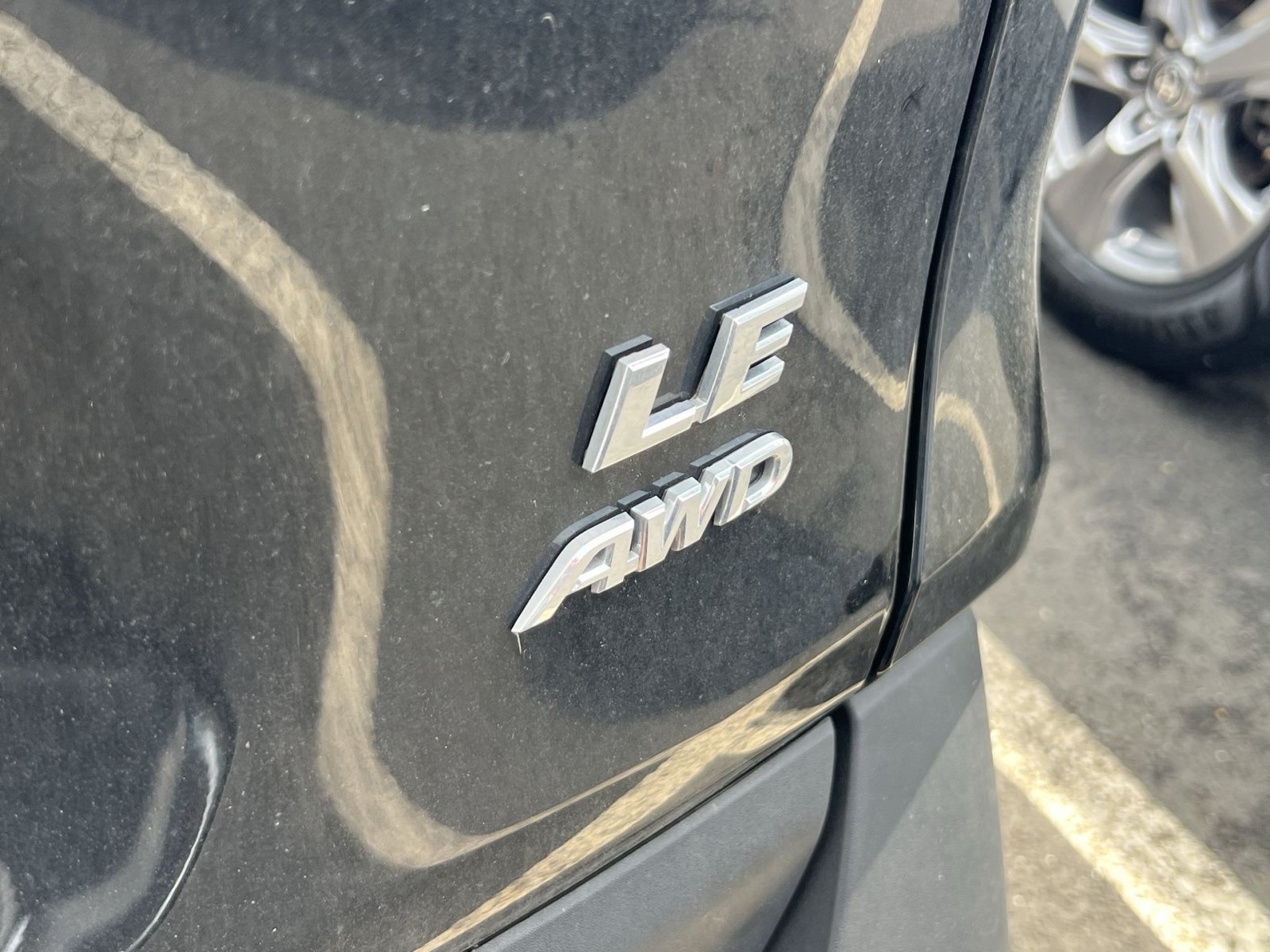 Used 2023 Toyota RAV4 LE AWD/4WD image 23