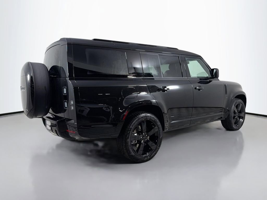 New 2026 Land Rover Defender 130 X-Dynamic SE AWD/4WD image 5