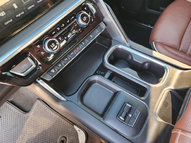 Certified 2026 GMC Sierra 3500 Denali Ultimate AWD/4WD image 19