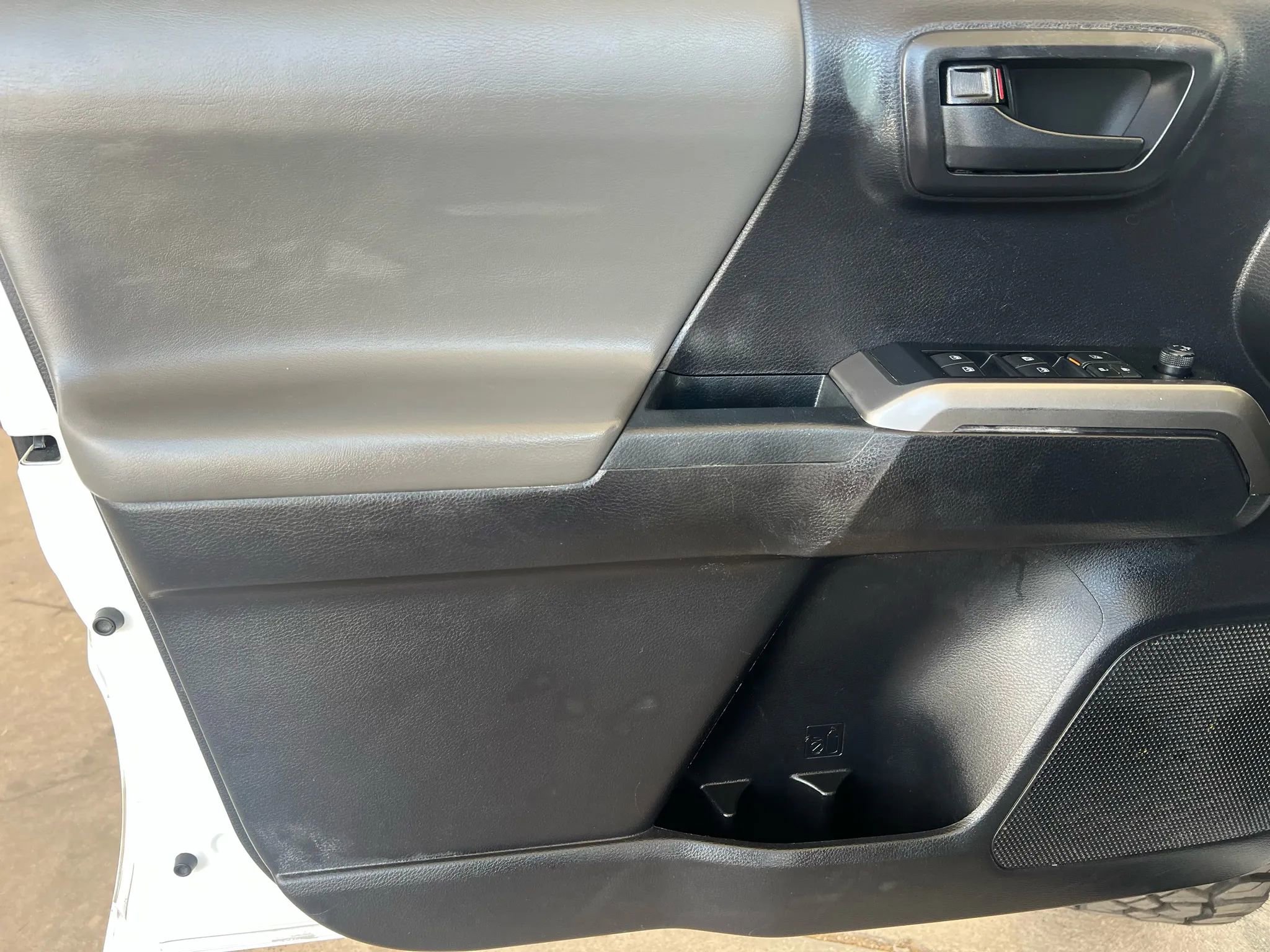 Used 2021 Toyota Tacoma SR5 image 9