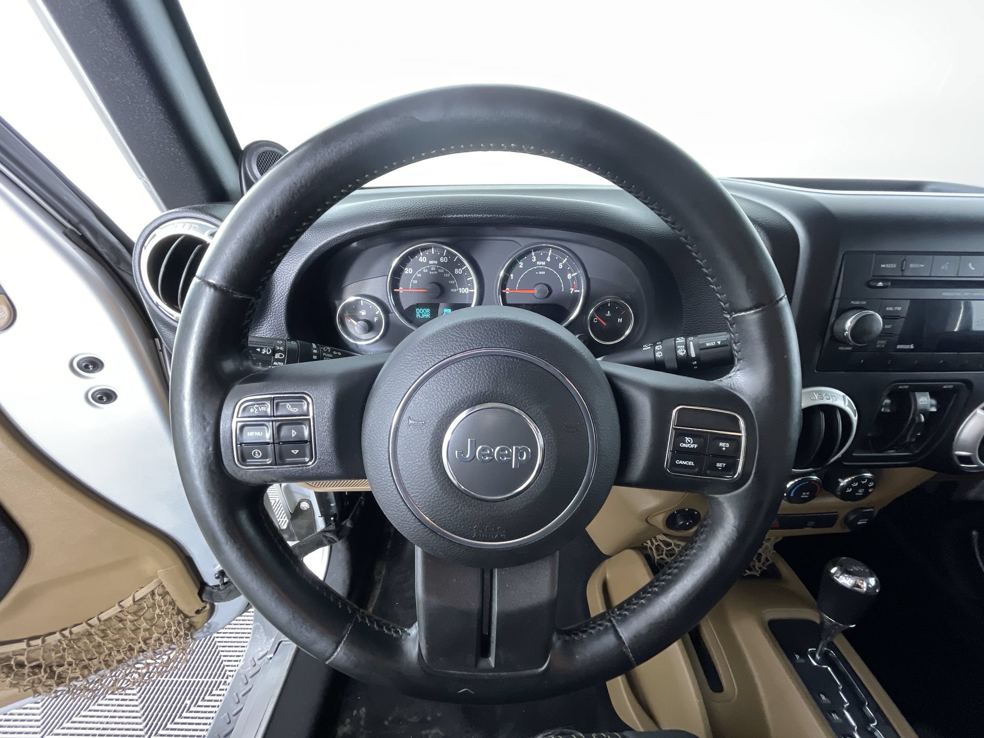 Used 2012 Jeep Wrangler Unlimited Sahara w/ Connectivity Group AWD/4WD image 16