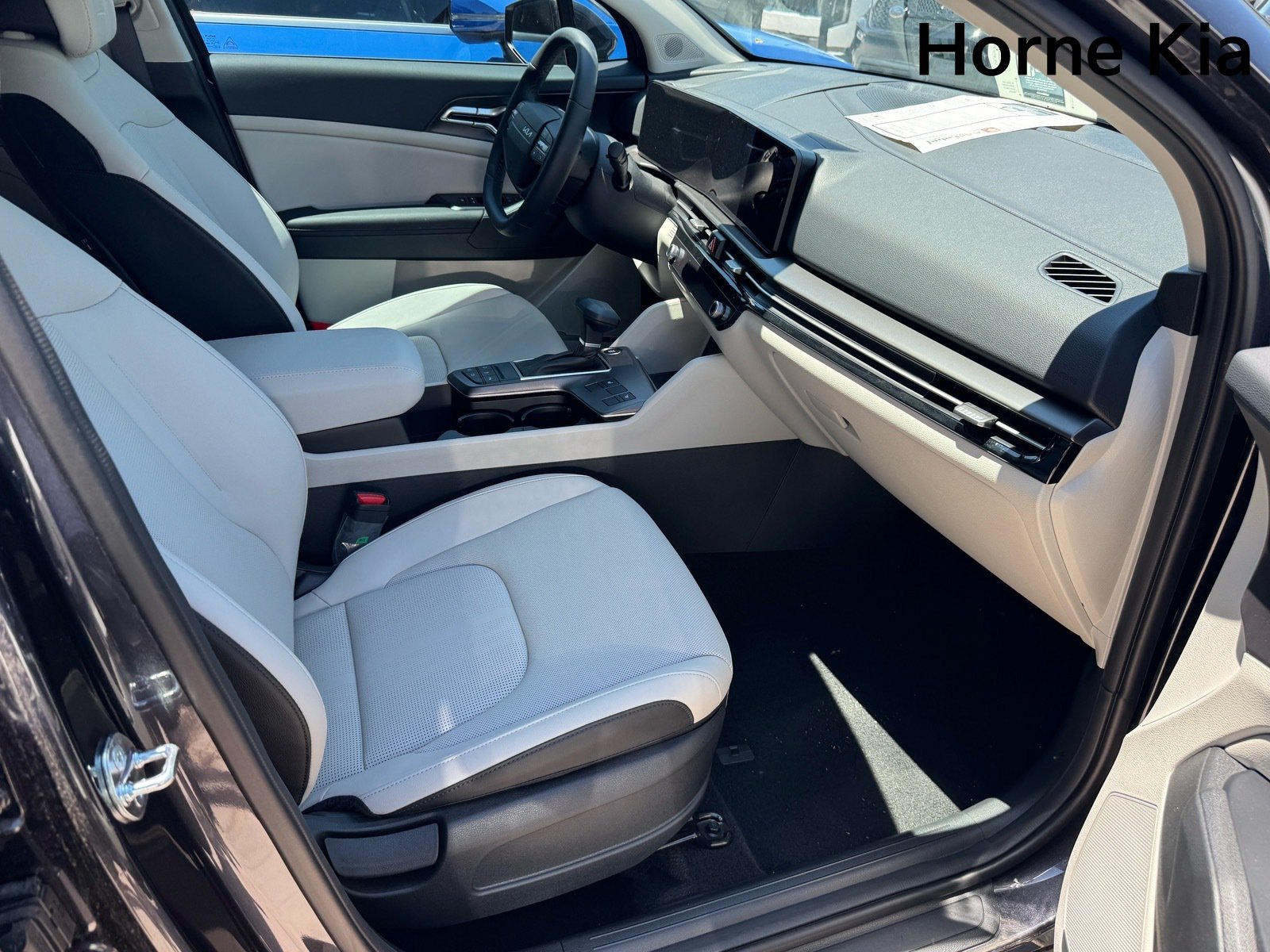 New 2026 Kia Sportage EX FWD image 19