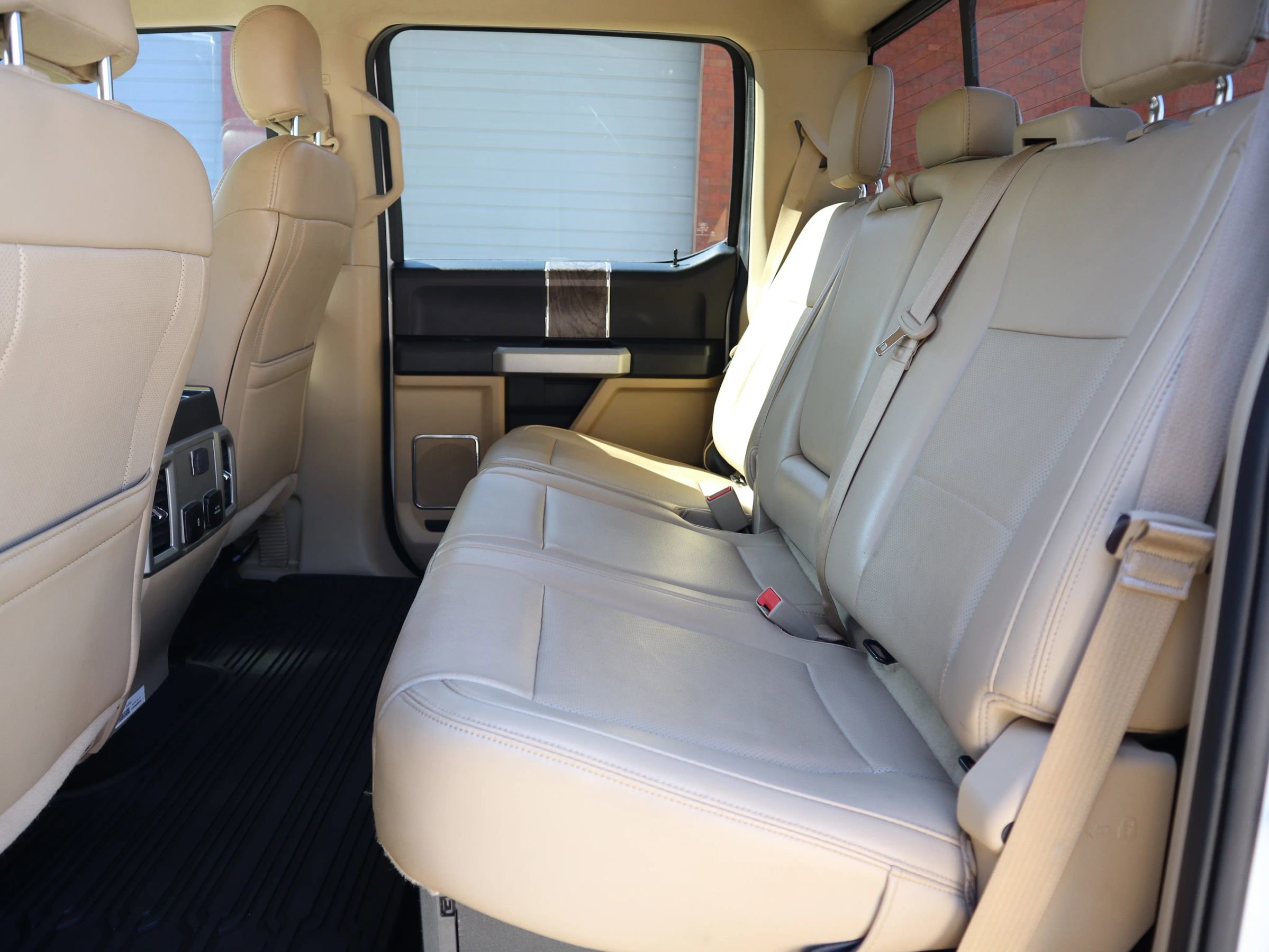 Used 2019 Ford F350 Lariat w/ Lariat Ultimate Package image 29