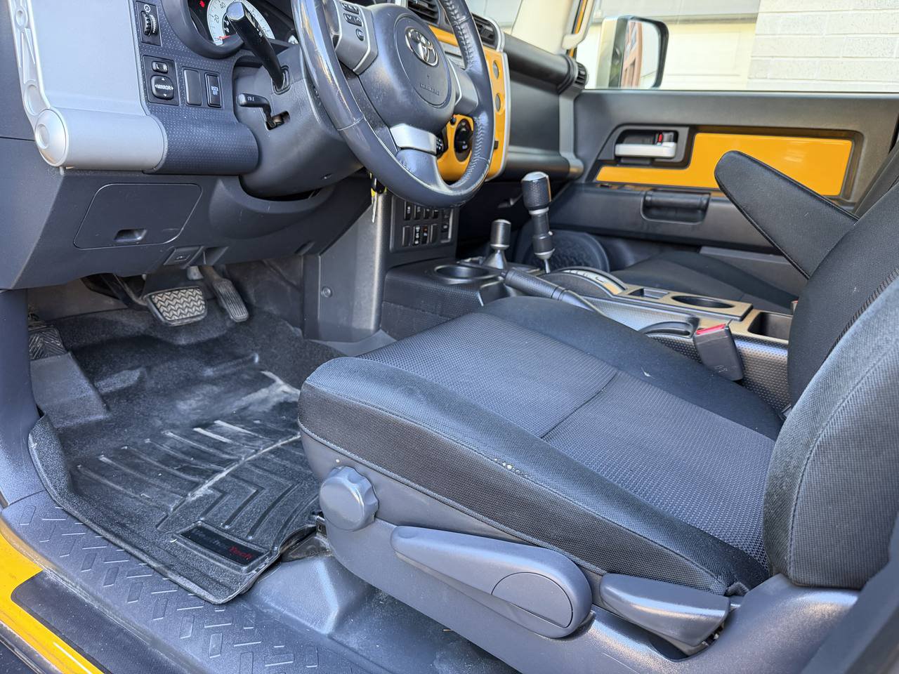 Used 2009 Toyota FJ Cruiser 4WD w/ Upgrade Pkg 2 image 17