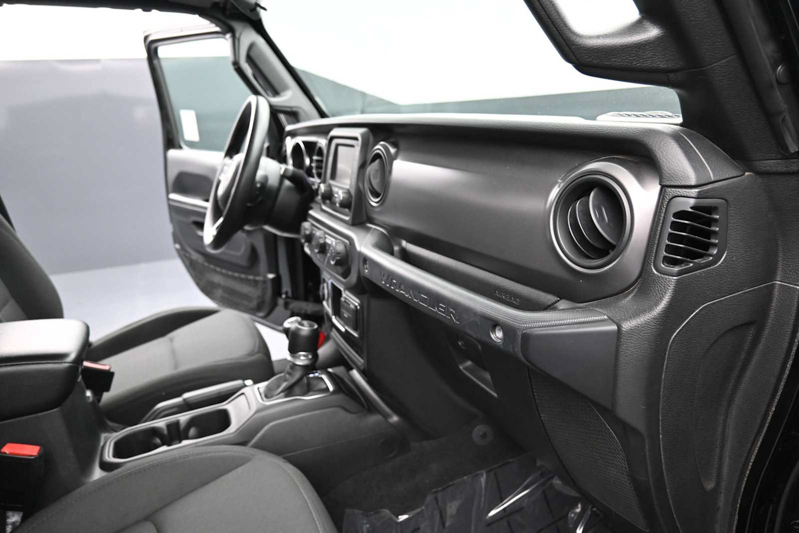 Used 2021 Jeep Wrangler Unlimited Sport AWD/4WD image 15