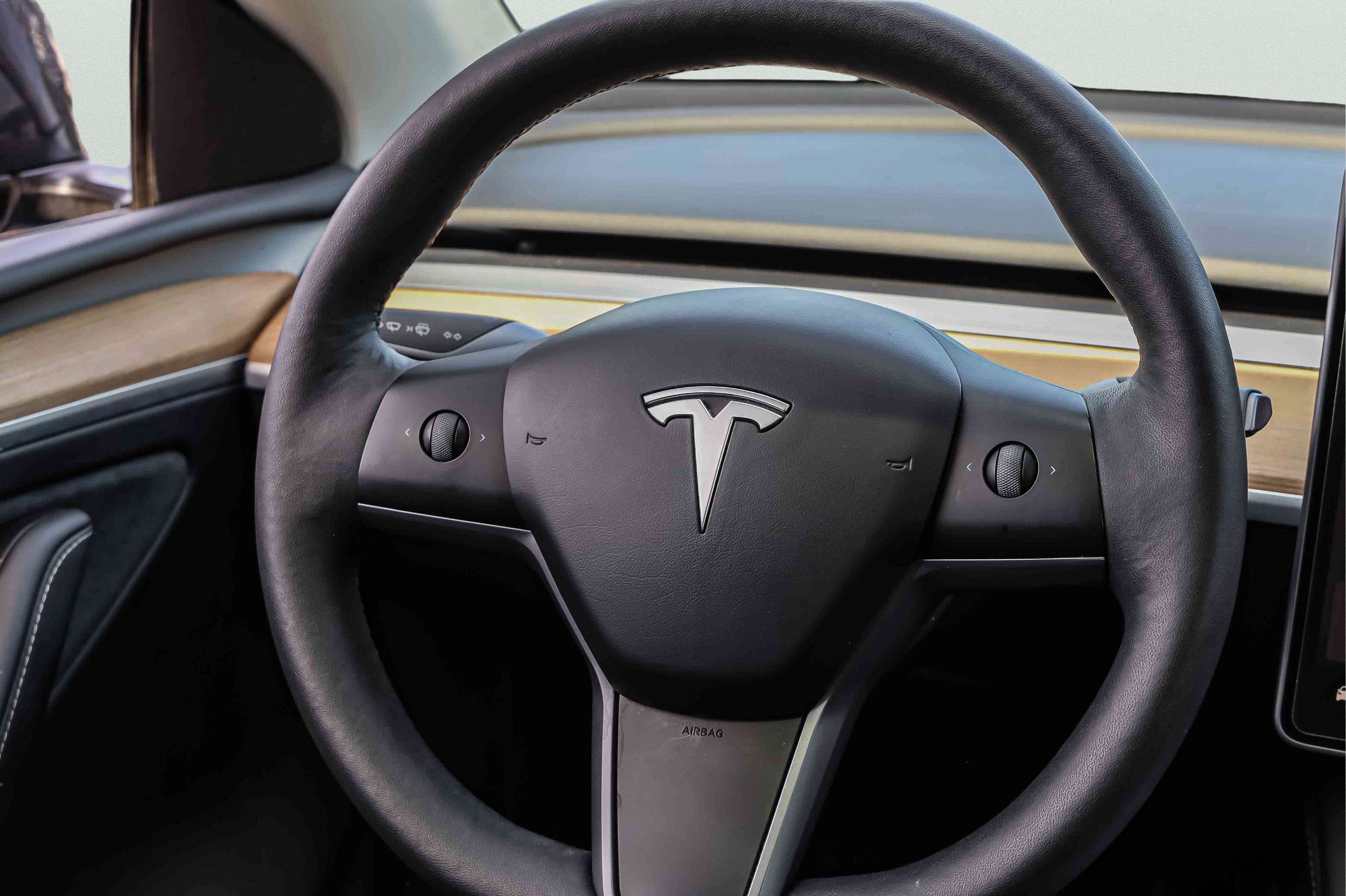 Used 2024 Tesla Model Y Long Range AWD/4WD image 12
