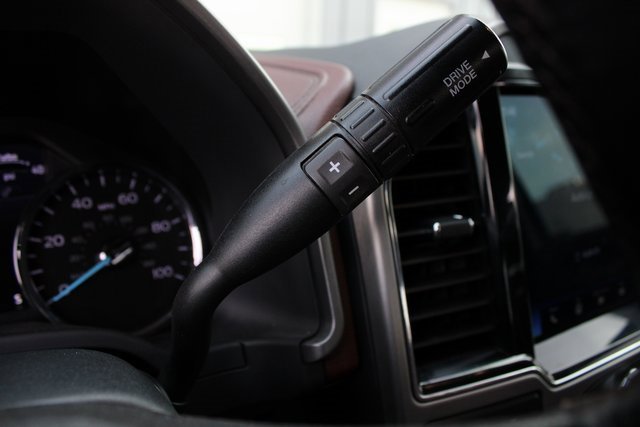 Used 2022 Ford F350 Platinum w/ Tremor Off-Road Package image 15