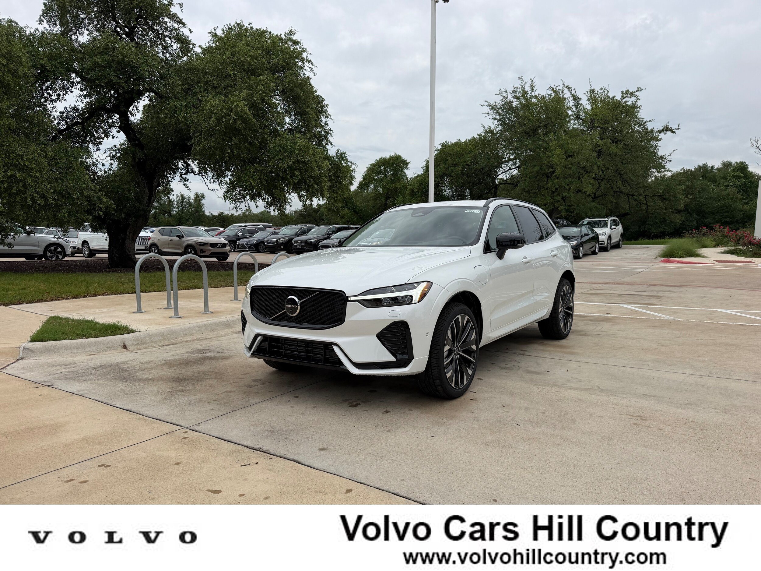 New 2026 Volvo XC60 T8 Ultra w/ Protection Package Premier AWD/4WD image 1