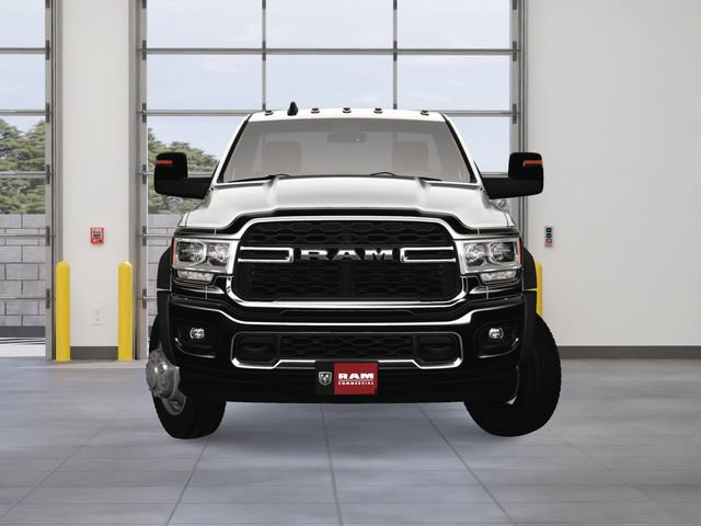 New 2023 RAM 5500 Tradesman AWD/4WD image 9