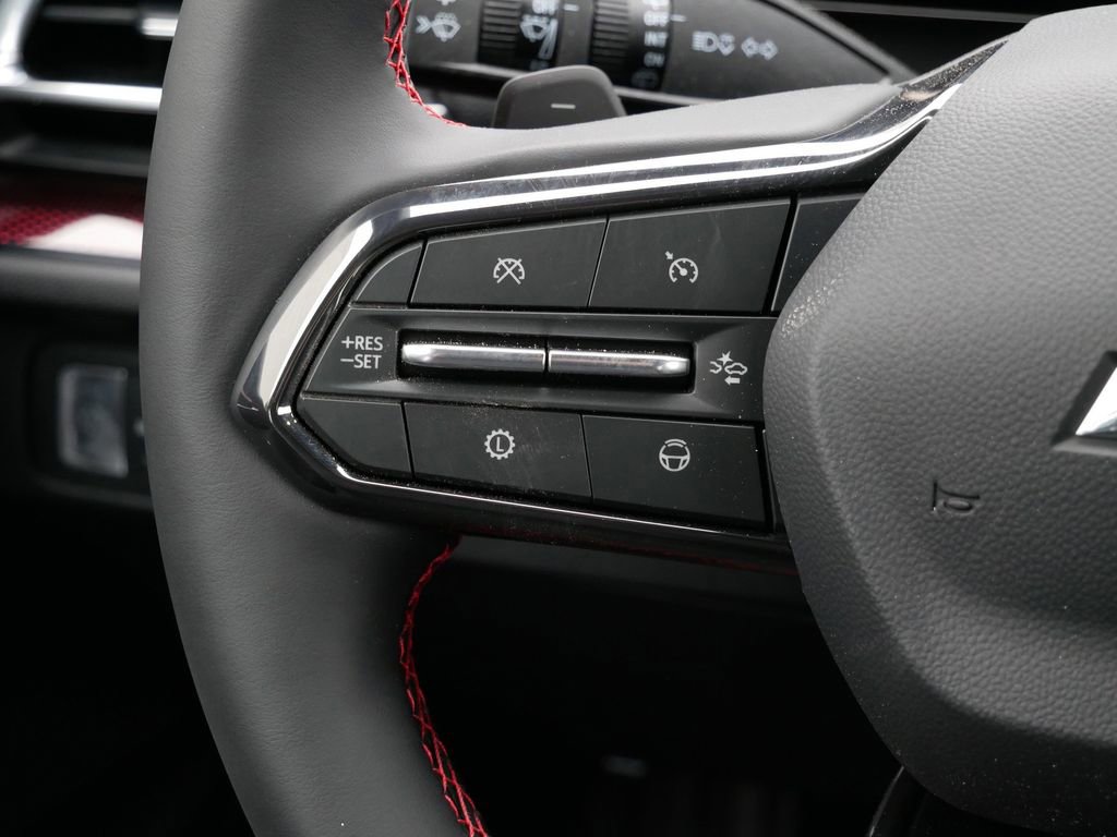 New 2026 Chevrolet Traverse RS w/ LPO, Floor Liner Package image 23