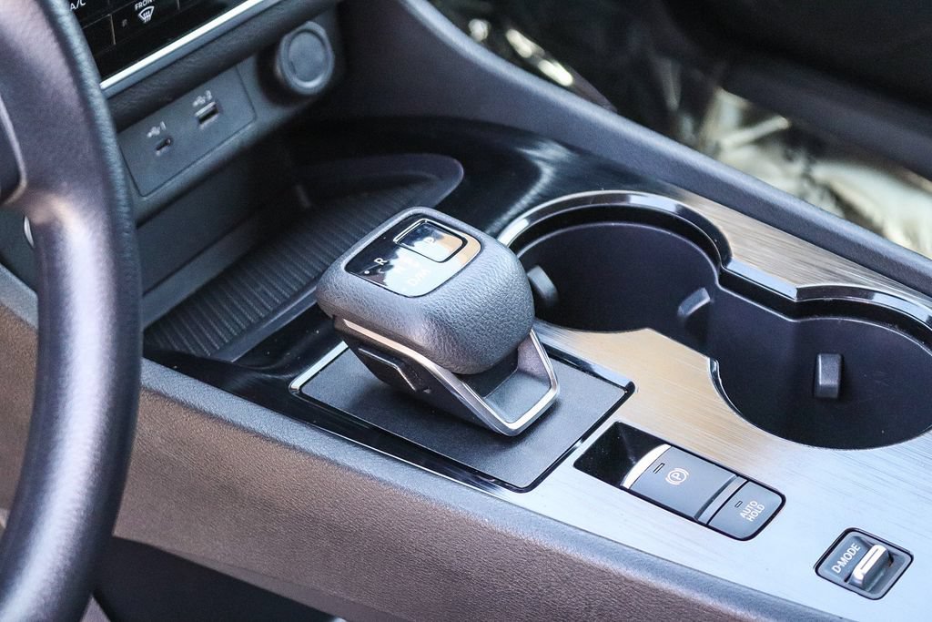 Used 2023 Nissan Rogue S FWD image 18