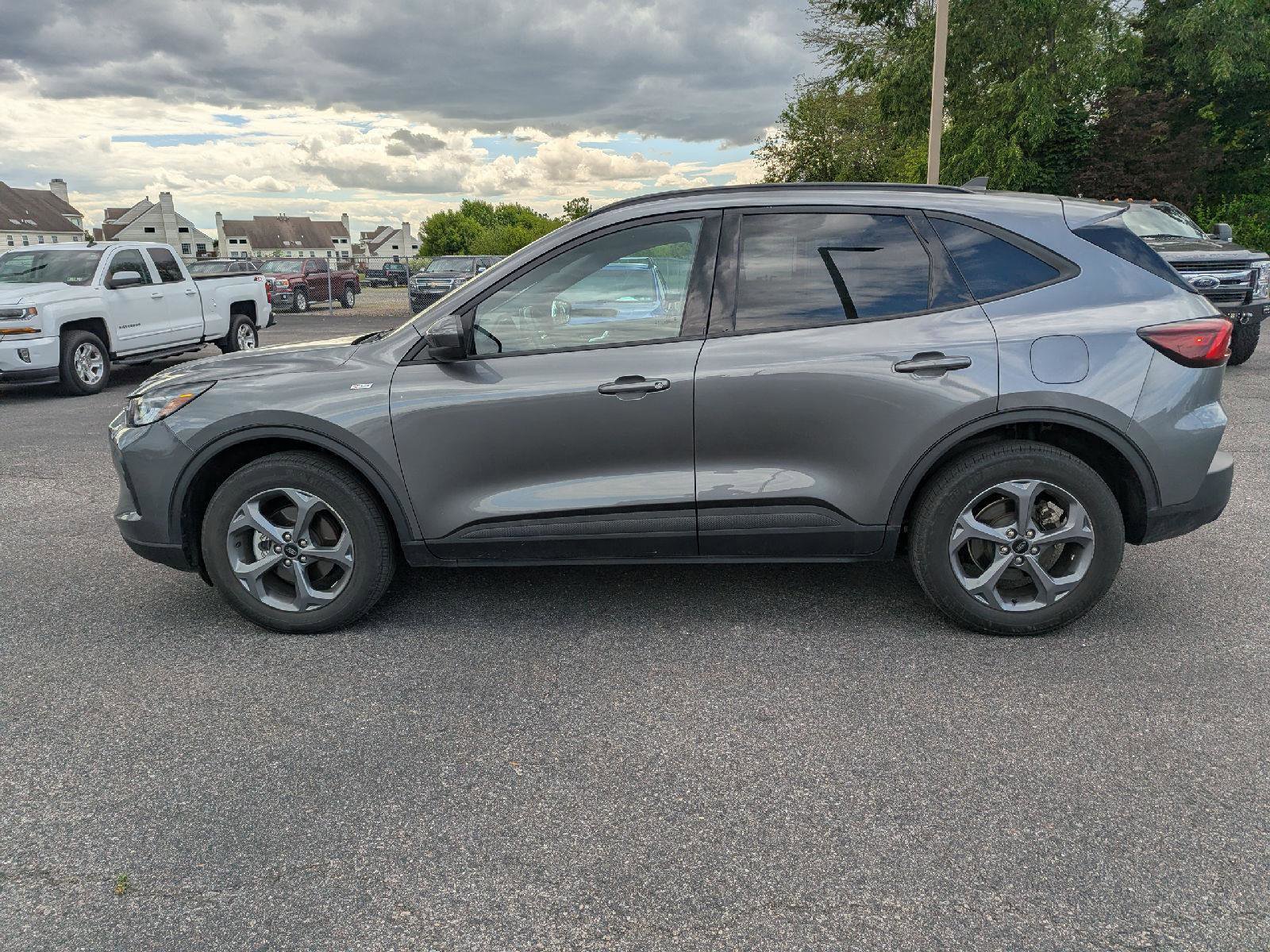 Used 2025 Ford Escape ST-Line Select AWD/4WD image 6