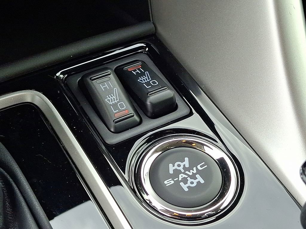 Used 2025 Mitsubishi Eclipse Cross LE AWD/4WD image 11