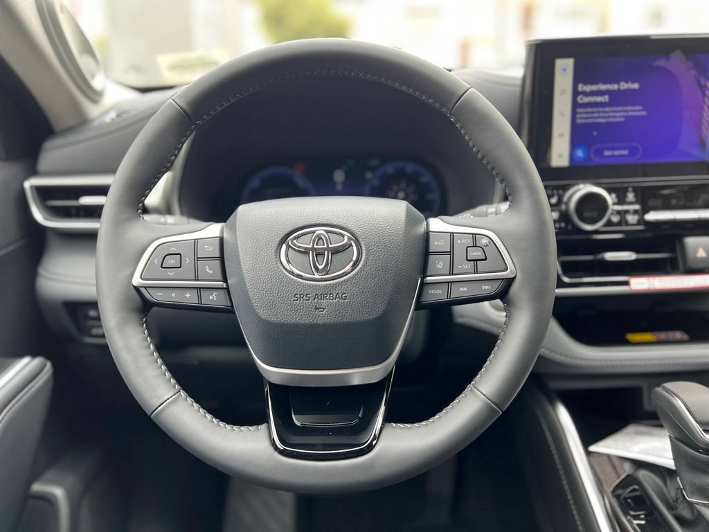 New 2026 Toyota Highlander Platinum AWD/4WD image 30