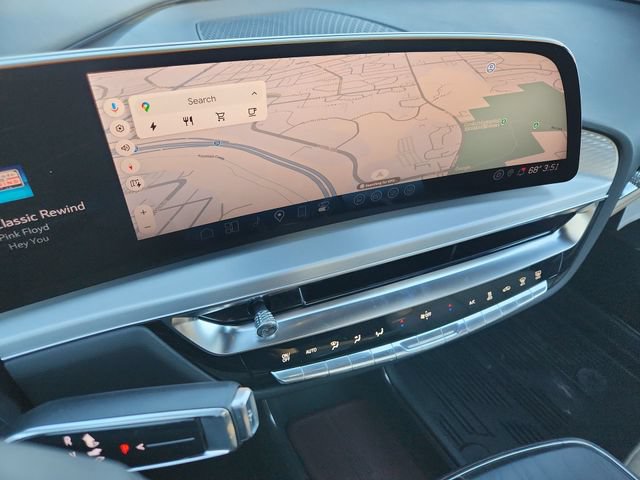 New 2026 Cadillac Lyriq Signature Sport w/ Nappa Leather Package AWD/4WD image 16