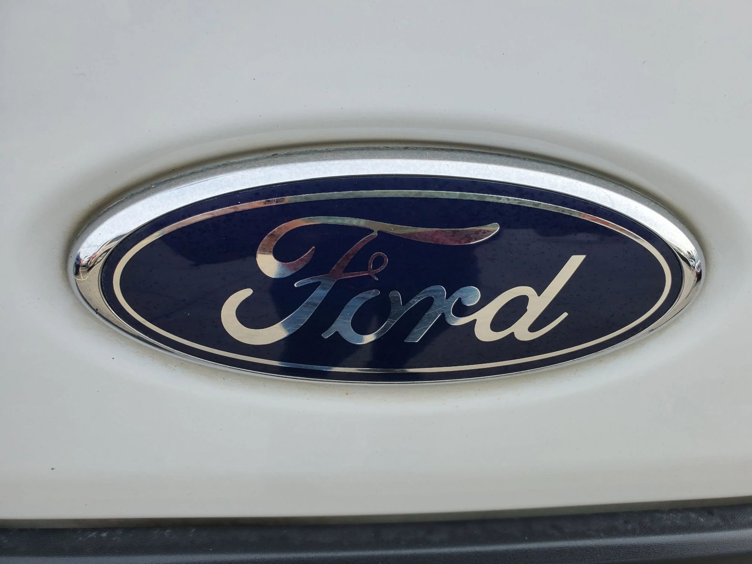 Used 2016 Ford Transit 250 130 Low Roof w/ Exterior Upgrade Package image 10