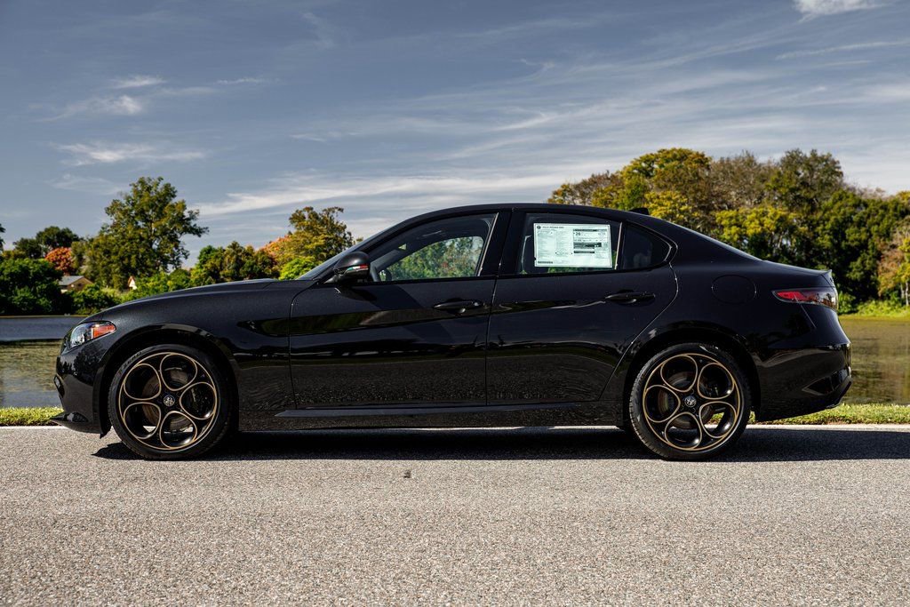 New 2025 Alfa Romeo Giulia AWD w/ Driving Assist Package image 6