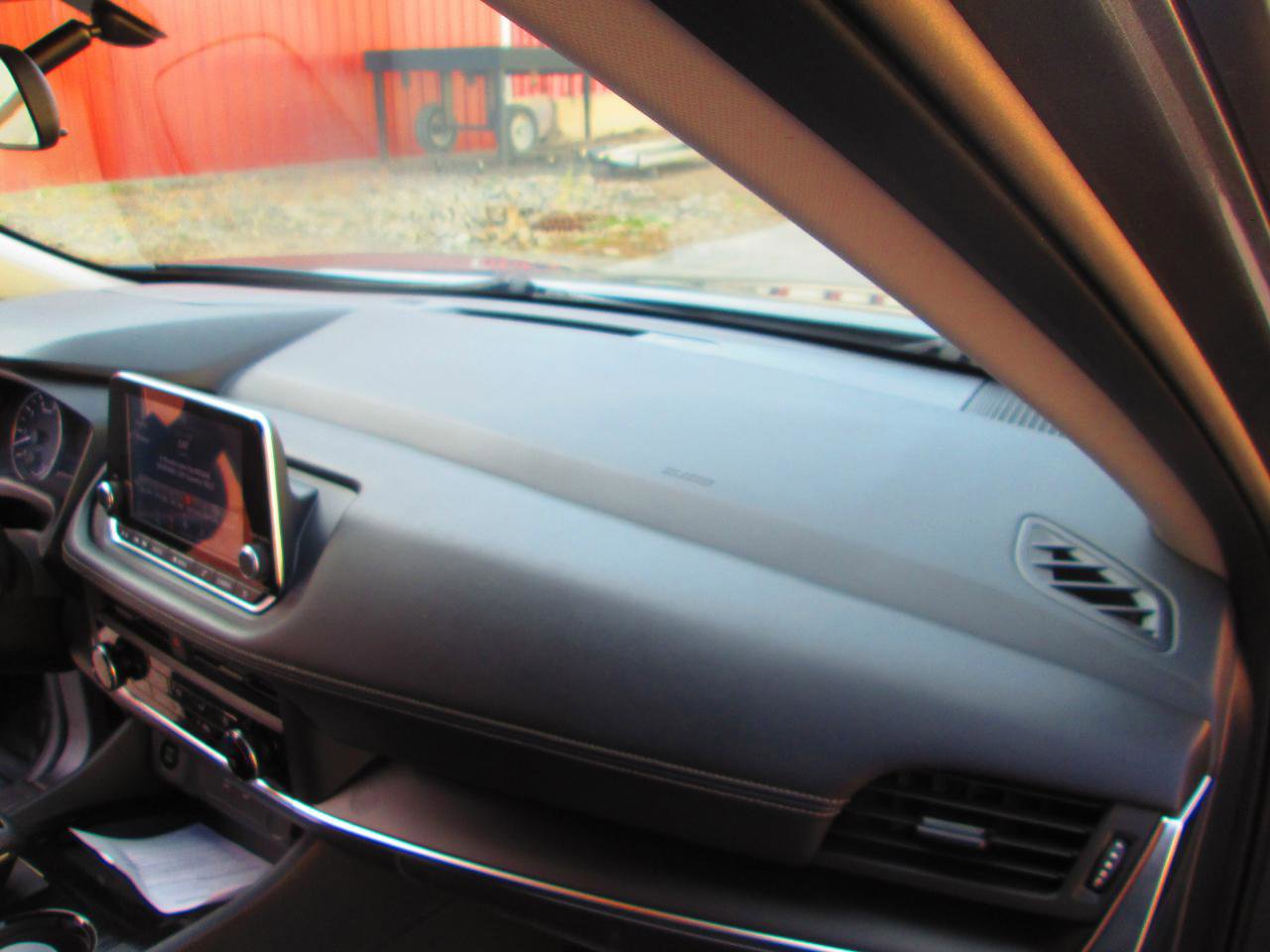 Used 2024 Nissan Rogue S AWD/4WD image 12