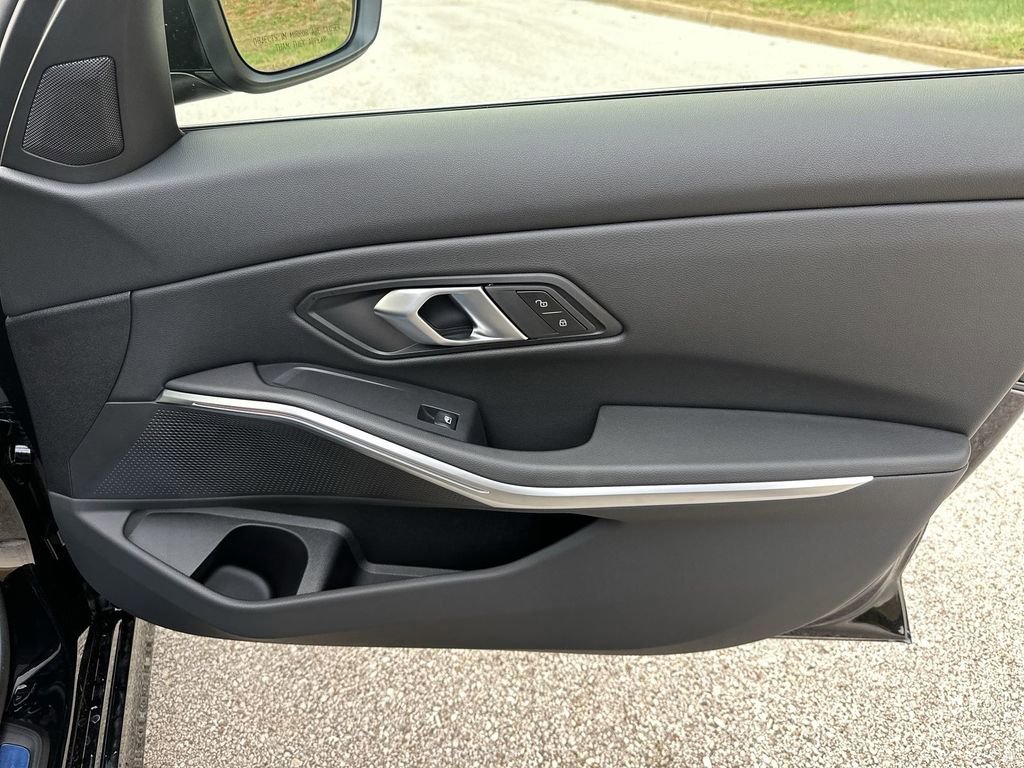 Used 2025 BMW 330i xDrive Sedan w/ M Sport Package image 34