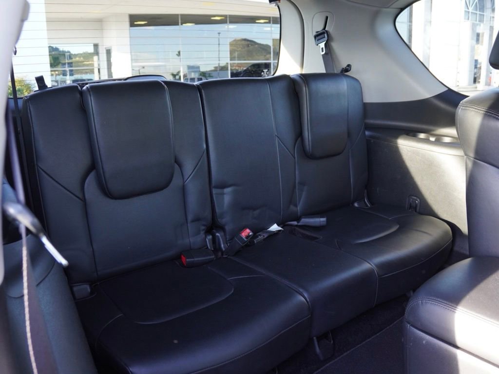 Used 2024 Nissan Armada SL w/ Captain's Chairs Package image 22