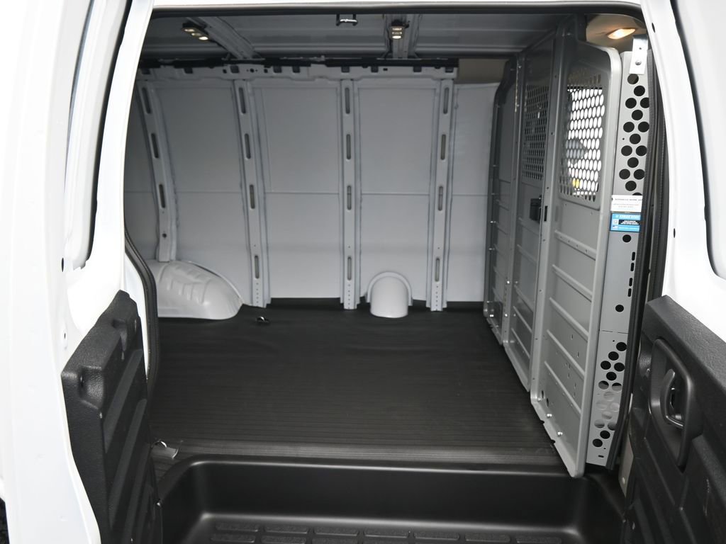 New 2025 Chevrolet Express 2500 w/ Driver Convenience Package image 39
