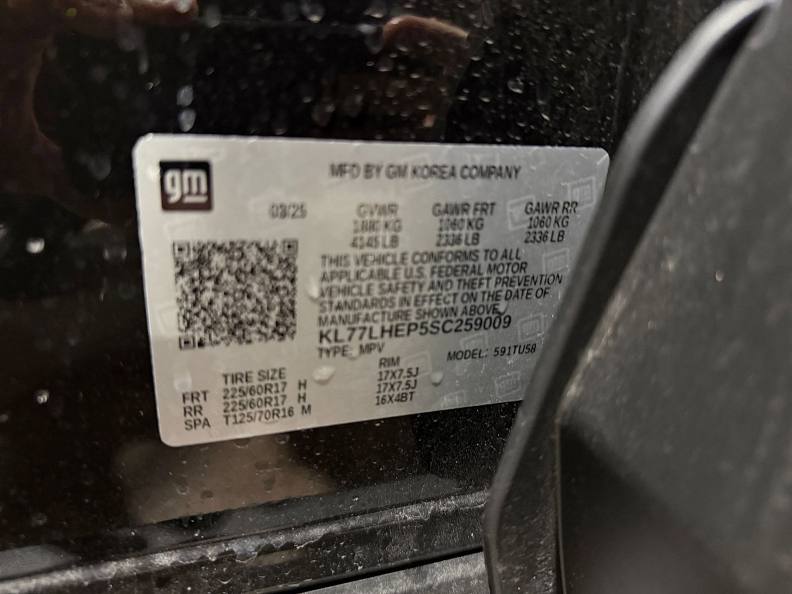 Used 2025 Chevrolet Trax LT w/ LT Convenience Package image 29