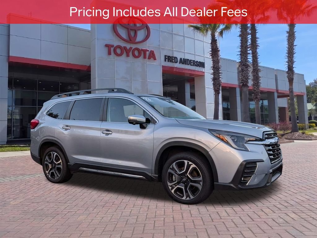 Used 2023 Subaru Ascent Limited w/ Technology Package AWD/4WD image 1