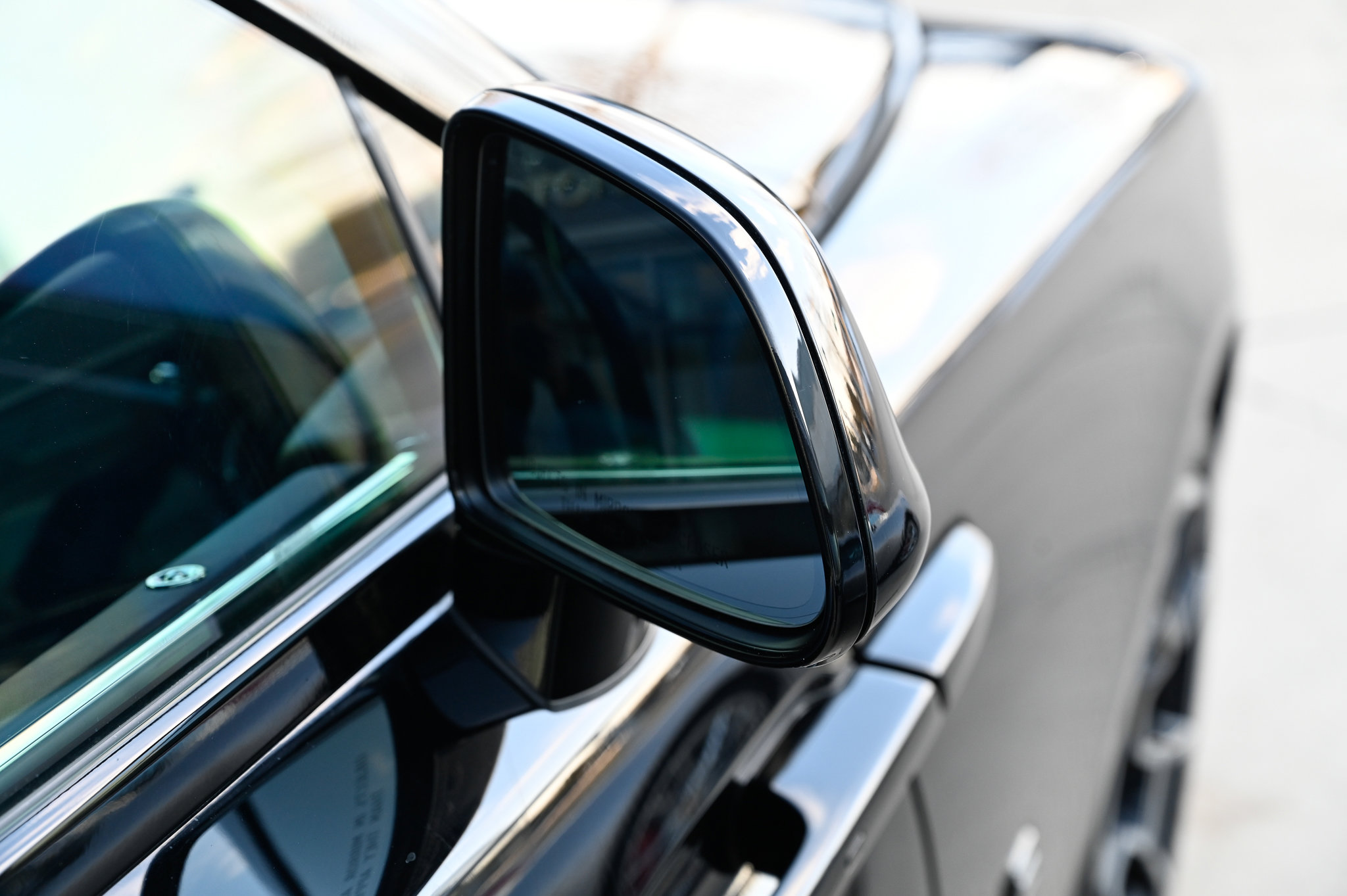 Used 2017 Rolls-Royce Wraith image 12