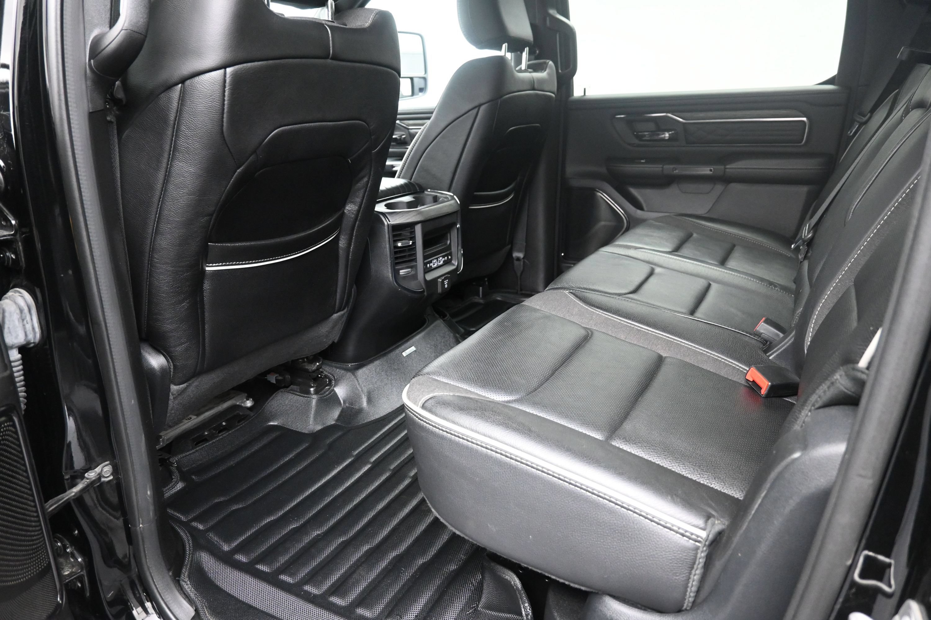 Used 2025 RAM 1500 Limited AWD/4WD image 13