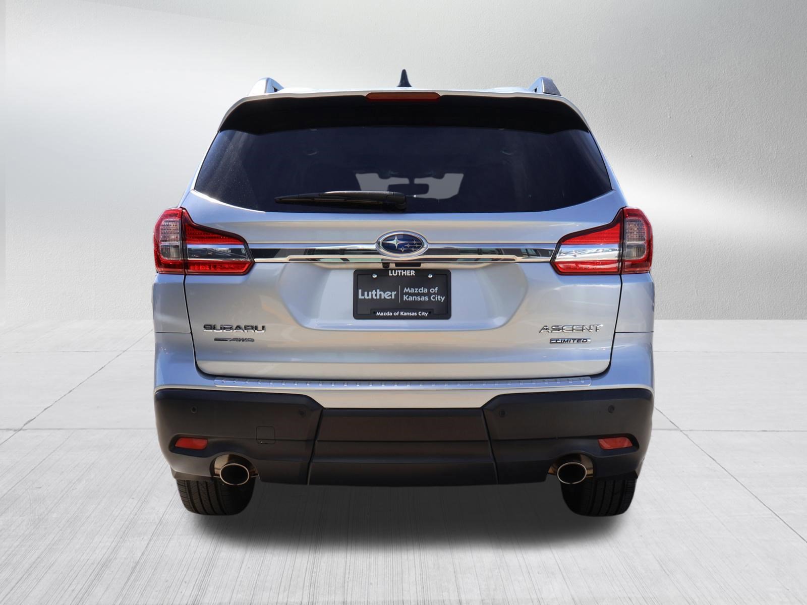 Used 2022 Subaru Ascent Limited w/ Technology Package image 6