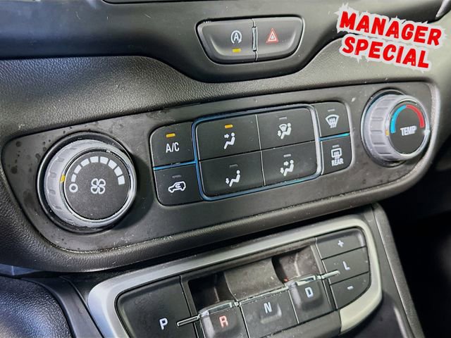 Used 2024 GMC Terrain SLE image 17