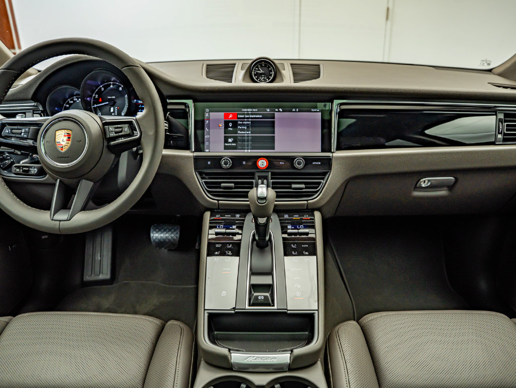 New 2026 Porsche Macan AWD/4WD image 6