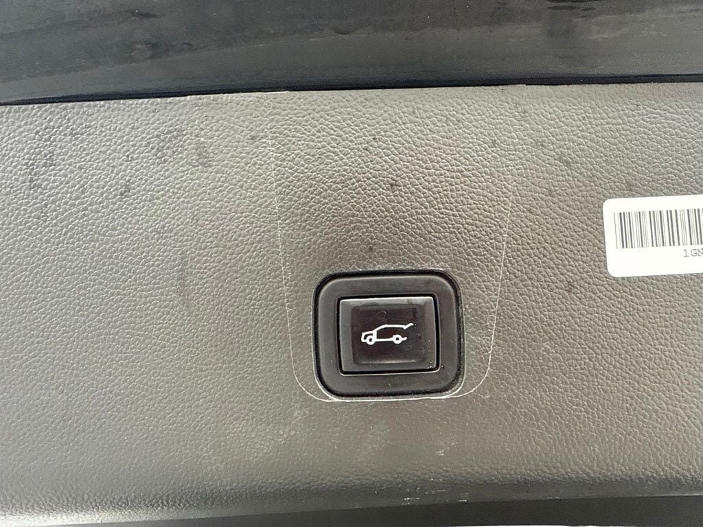 Used 2021 Chevrolet Traverse LT AWD/4WD image 11