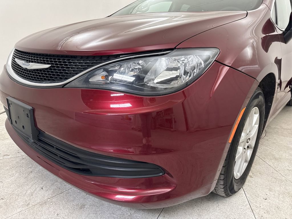 Used 2018 Chrysler Pacifica LX FWD image 15