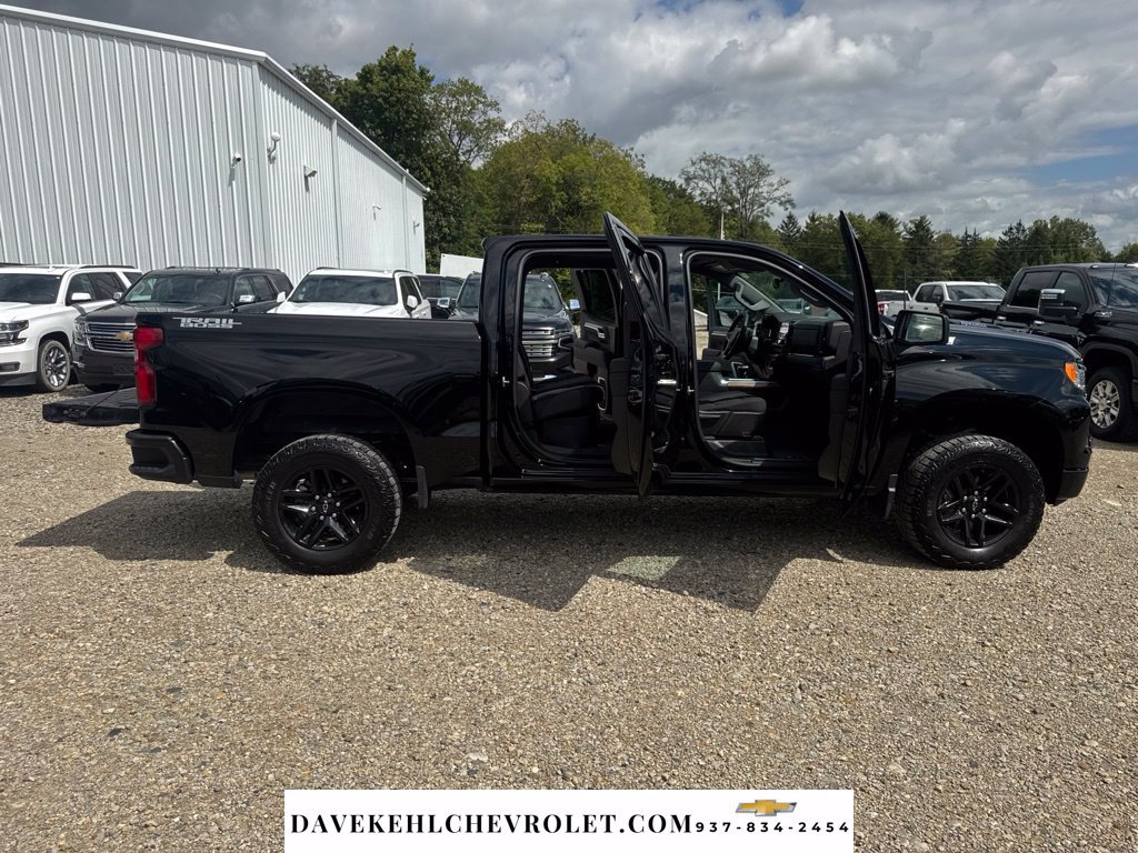 Used 2023 Chevrolet Silverado 1500 LT Trail Boss AWD/4WD image 15