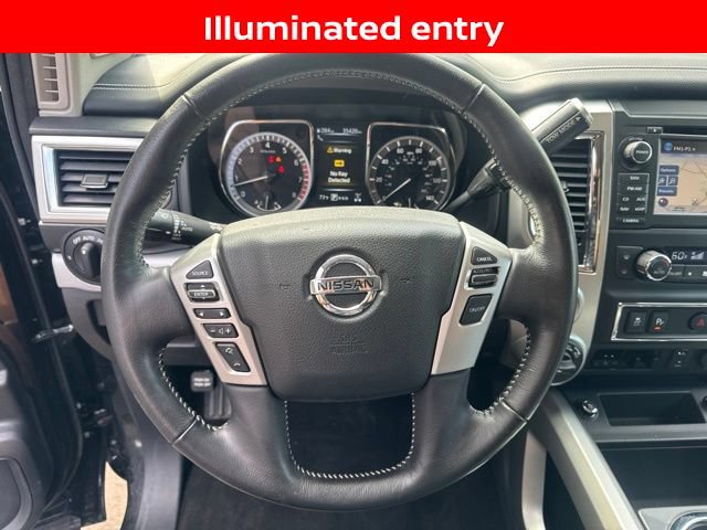 Used 2018 Nissan Titan PRO-4X AWD/4WD image 11