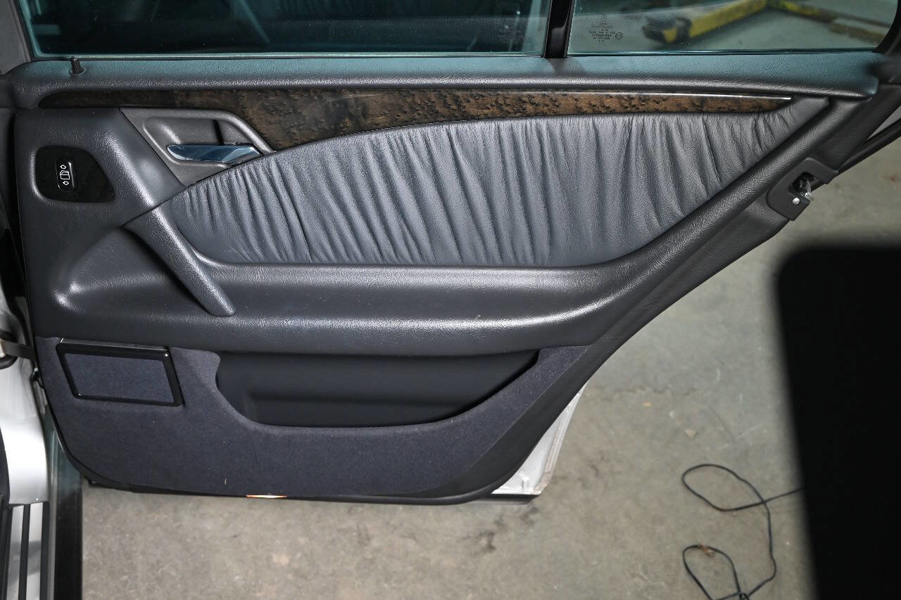 Used 1997 Mercedes-Benz E 420 image 29