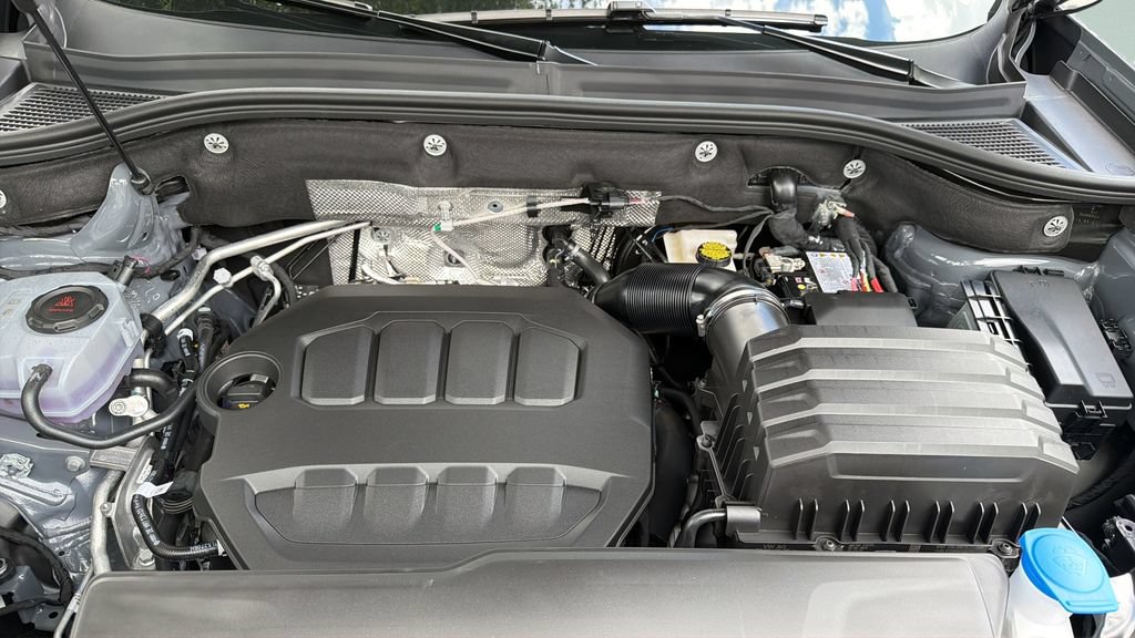New 2026 Volkswagen Atlas SE FWD image 32