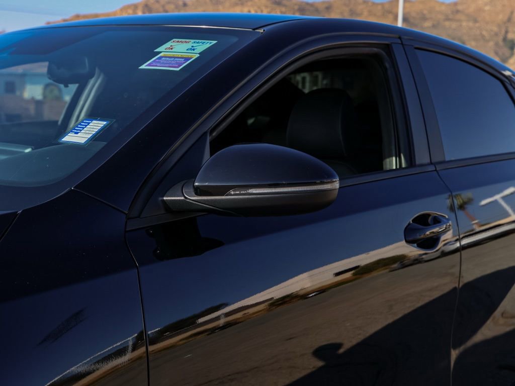 Used 2023 Kia Forte GT-Line w/ GT-Line Technology Package image 12