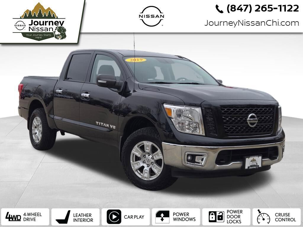 Used 2019 Nissan Titan SV image 1