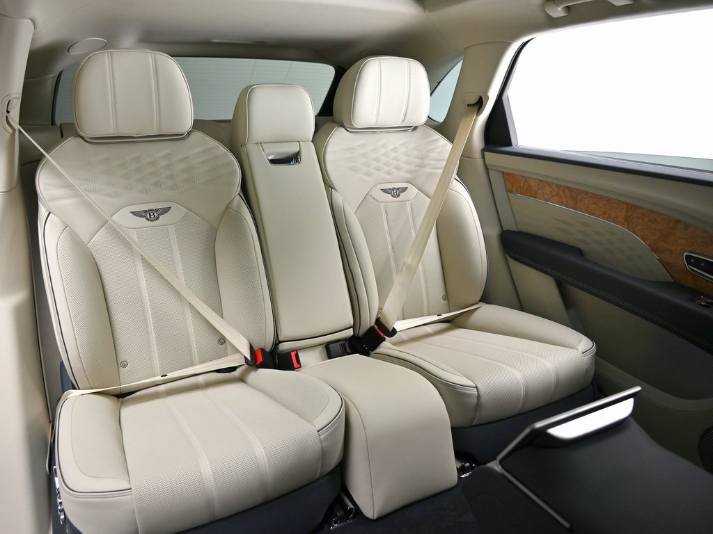 Certified 2025 Bentley Bentayga Extended Wheelbase image 15