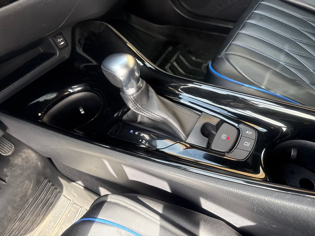 Used 2019 Toyota C-HR XLE FWD image 19