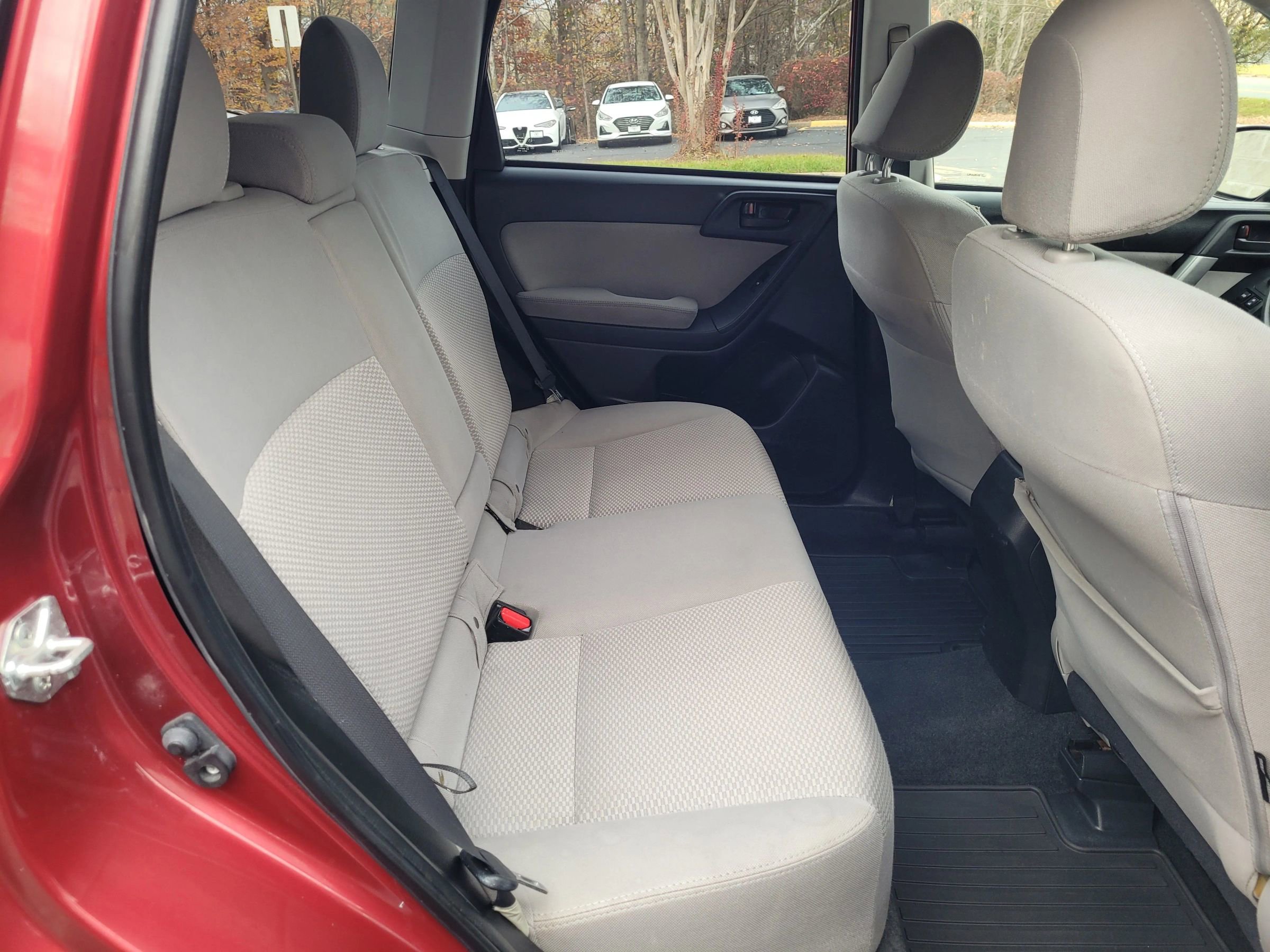 Used 2014 Subaru Forester 2.5i Premium w/ All-Weather Package image 18